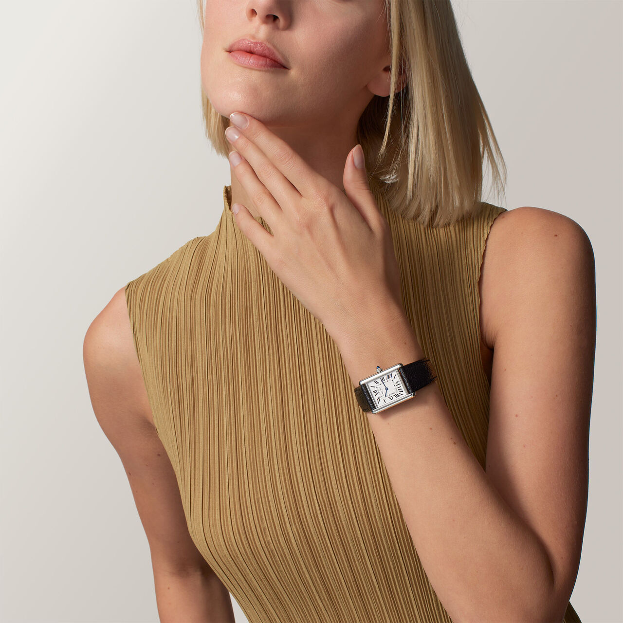 Tank Must Large Solarbeat 34 X 25 mm Stainless Steel image number 1