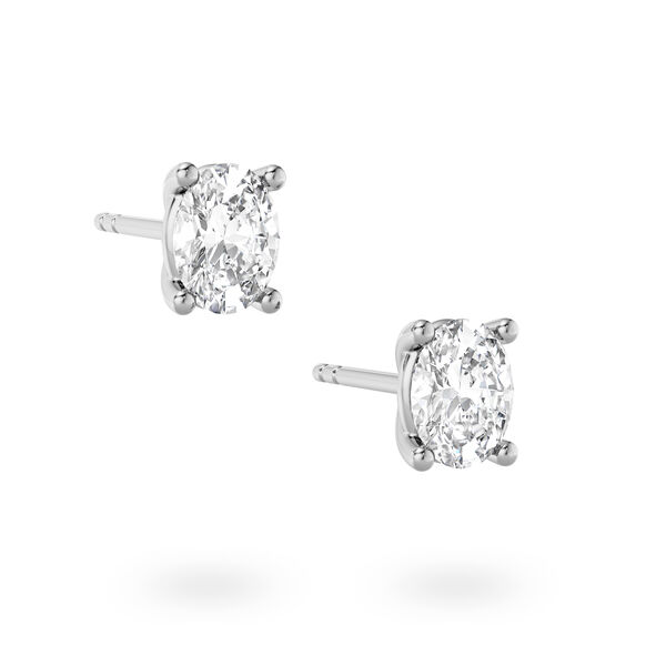 Boucles d'oreilles solitaires en diamant taille ovale