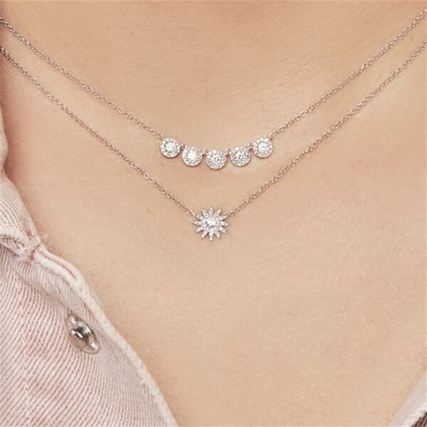 Pendentif étoile Kate en or blanc avec pavé de diamant