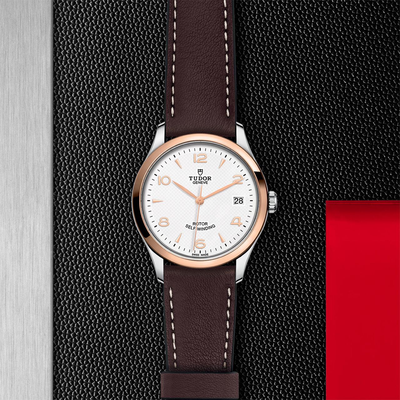  Rose Gold Bezel image number 2