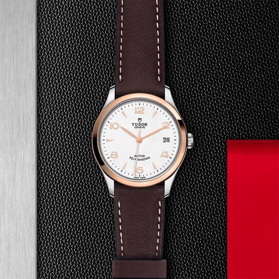  Rose Gold Bezel image number 2