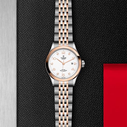  White Diamond-Set Dial image number 2