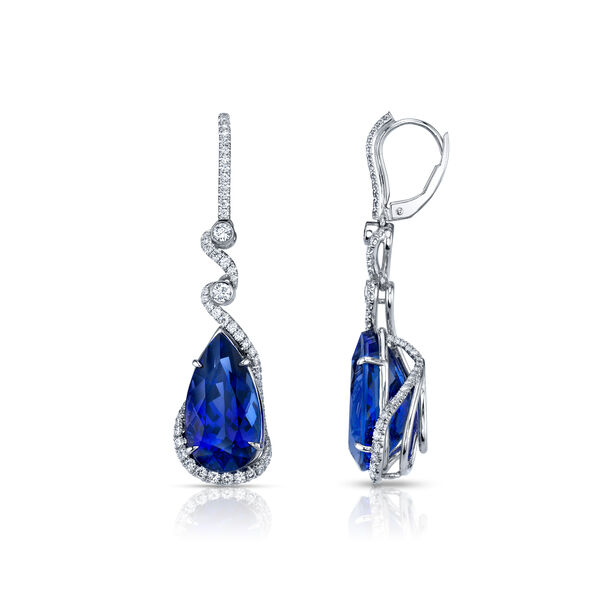 Boucles d'oreilles avec tanzanite coupe poire et diamants