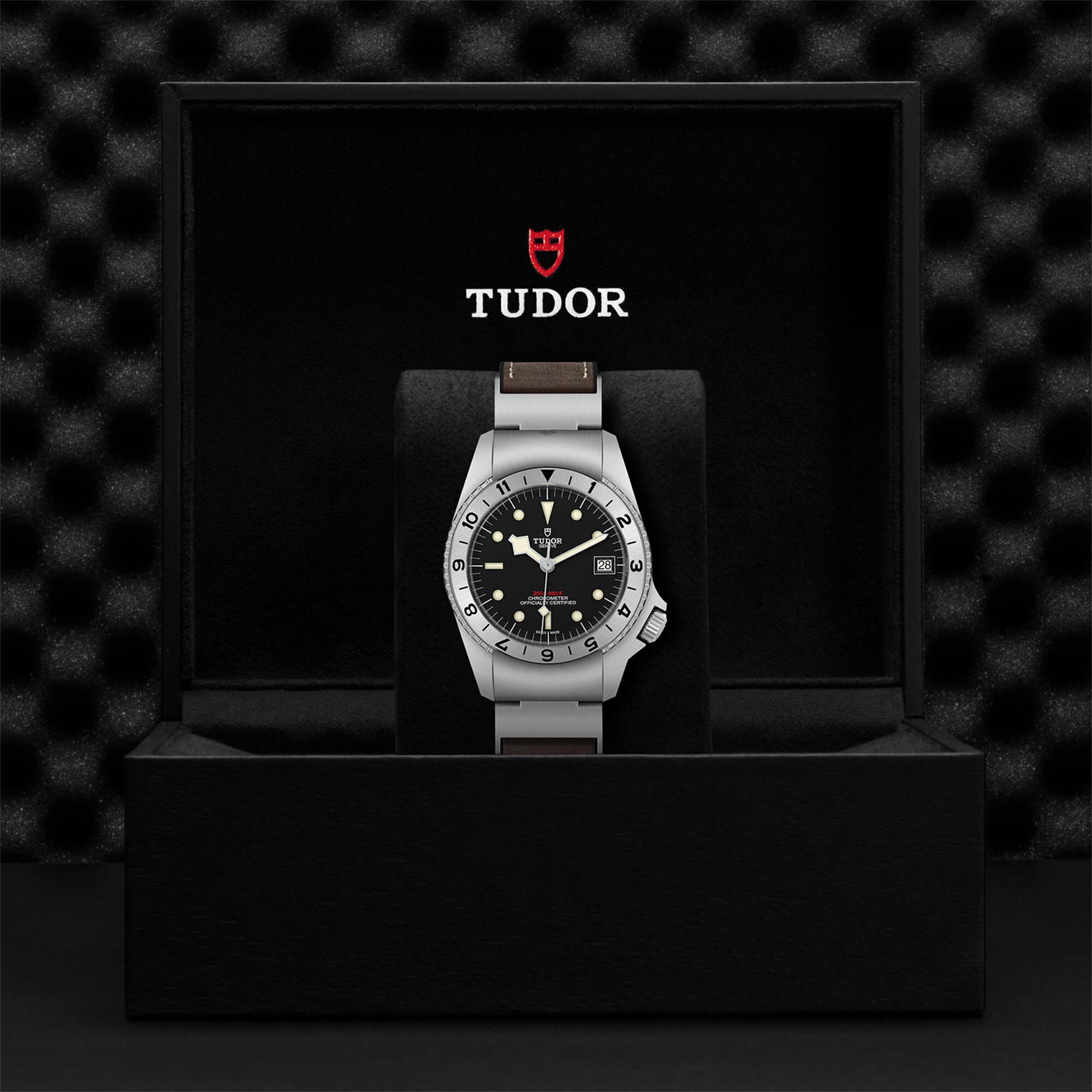 Tudor black top bay p1
