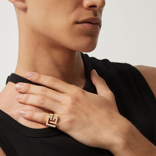 Labyrinth PB Yellow Gold and Diamond Pavé Ring