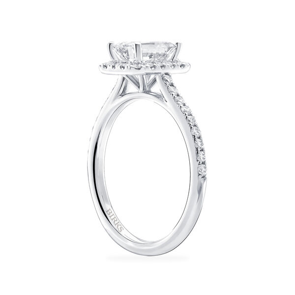 Bague de fiançailles avec diamant de coupe émeraude à double halo pavé de diamants