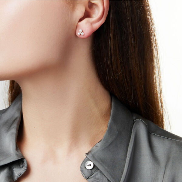 Boucles d'oreilles Sleek en or jaune avec perles et diamants