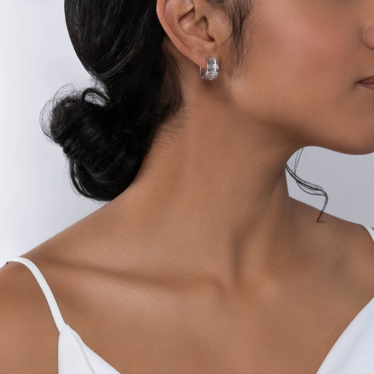 White Gold Diamond Earrings image number 3