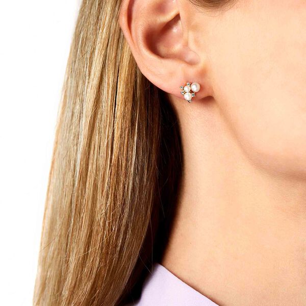Boucles d'oreilles clous Trend en or jaune avec perles et diamants