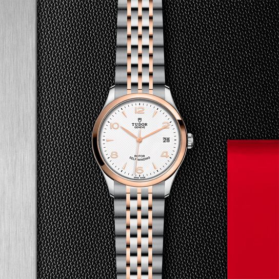  Rose Gold Bezel image number 2