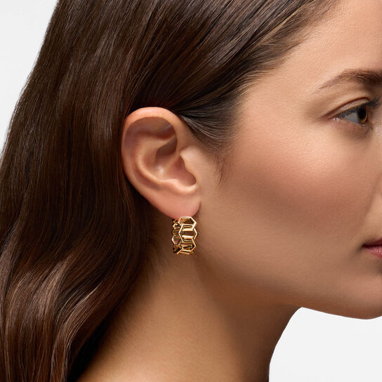 Birks Bee Chic Yellow Gold Interlock Hoop Earrings image number 1