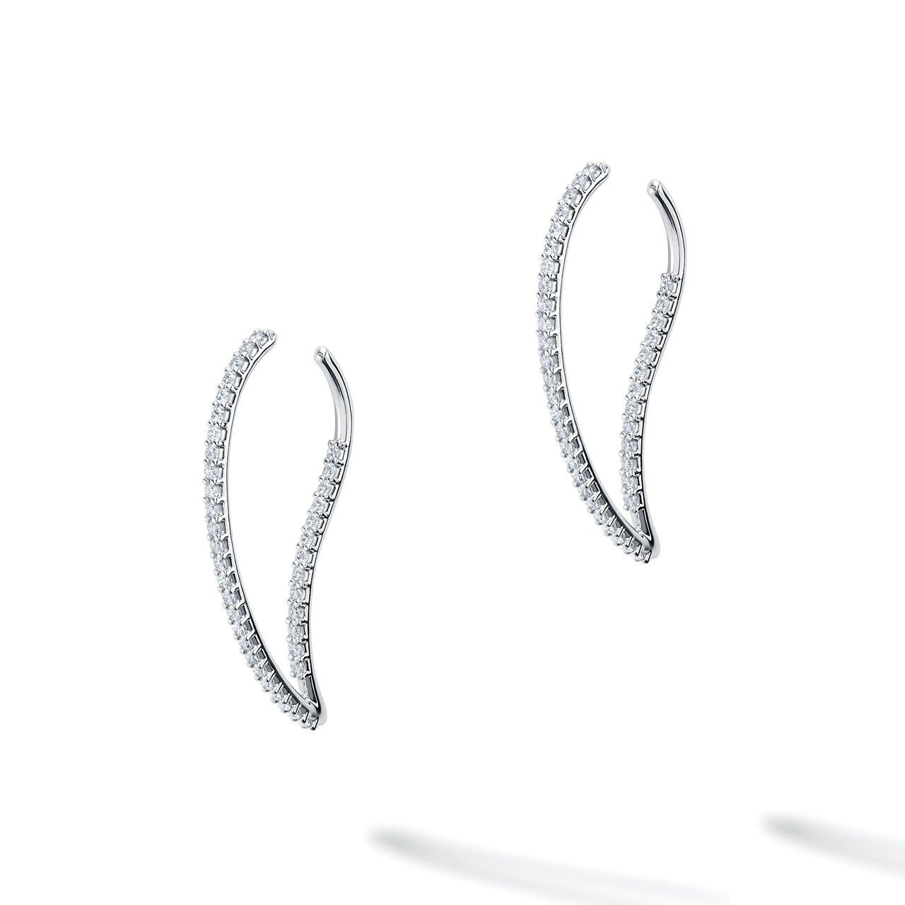 bijoux birks petale diamond and white gold hoop earrings image number 3