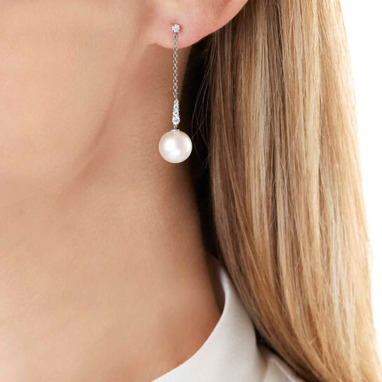 yoko london trend white gold pearl diamond drop earrings qye2022 701 on model image number 1