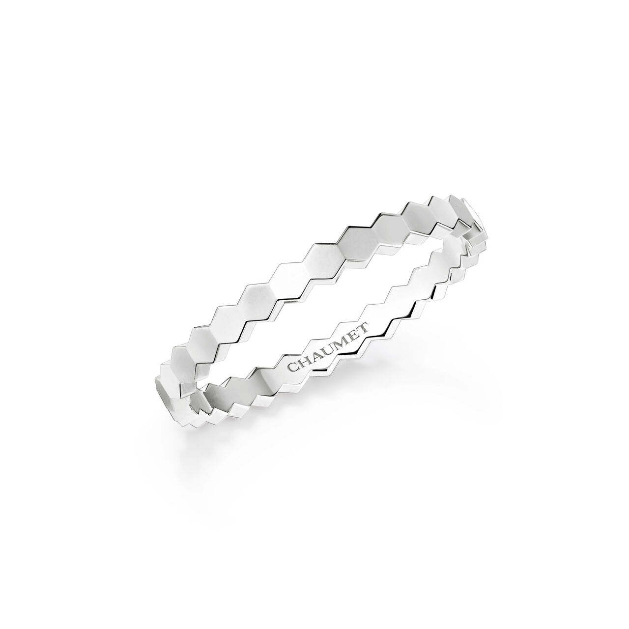 maison birks chaumet bee my love 2 5mm white gold ring 081930 image number 0
