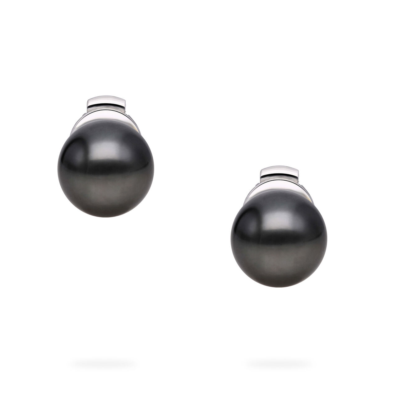 Birks Pearls Boucles d'oreilles en perles de Tahiti de 10 &agrave; 10,5 mm, en or blanc image number 2