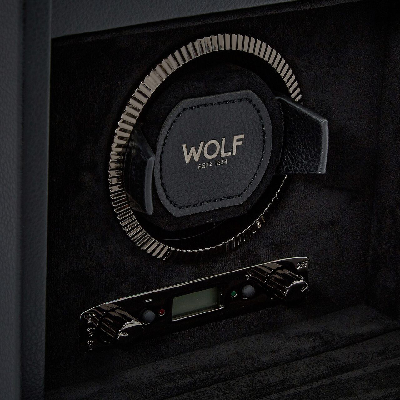WOLF British Racing Black 1 Piece Watch Winder with Storage - Details image number 4