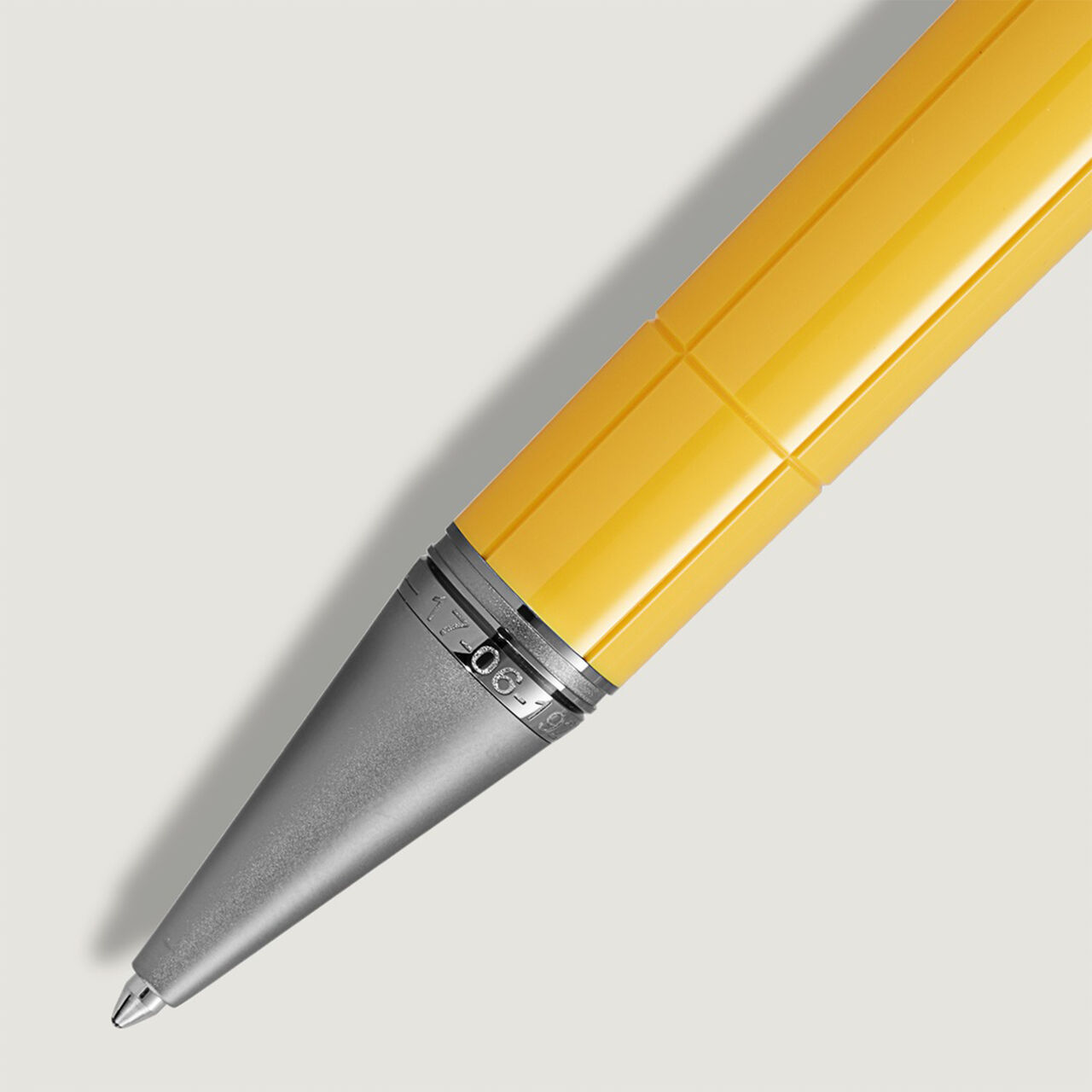 Montblanc Great Characters Enzo Ferrari Giallo Moderna Ballpoint - Special Edition image number 2