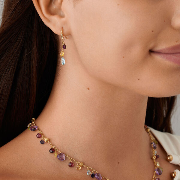 Boucles d'oreilles pendentives Paradise en or jaune avec diamants et pierres de couleur