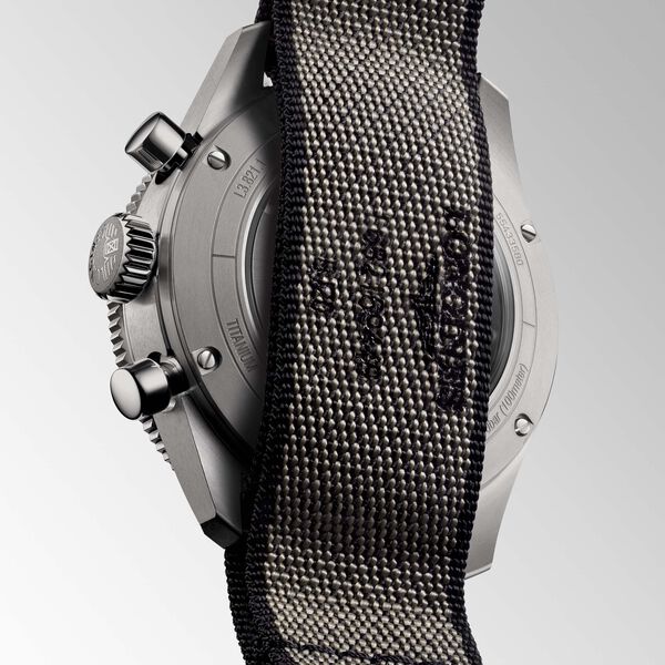 Spirit Flyback 42 mm chronograph automatique en titane