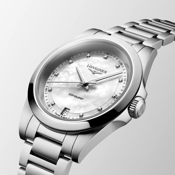 Conquest Quartz 34 mm Stainless Steel and Diamond