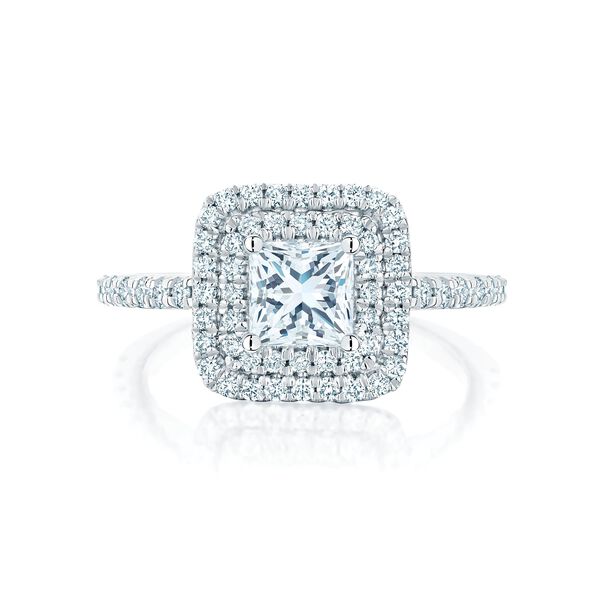 Bague de fiançailles avec diamant de coupe princesse à double halo et anneau pavé de diamants