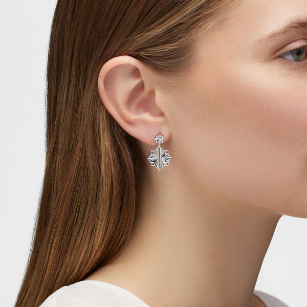 Boucles d'oreilles pendantes en argent guilloché