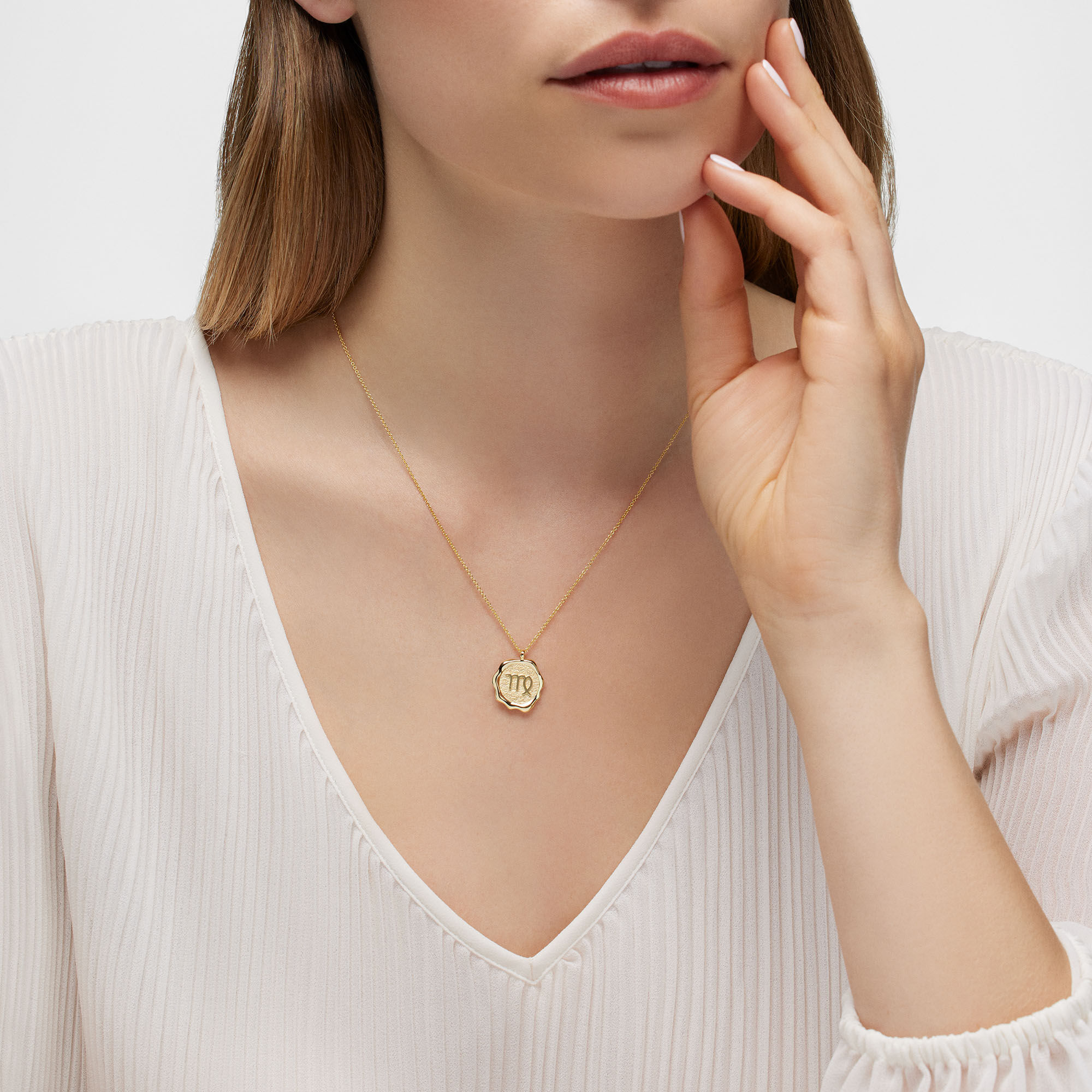 Zodiac Virgo Pendant in Yellow Gold