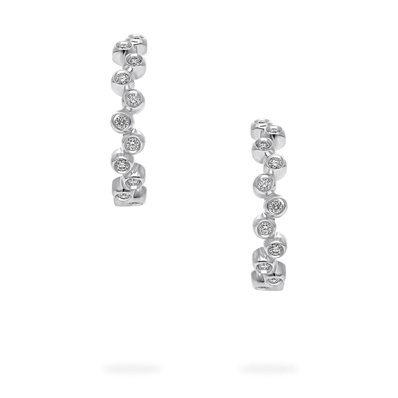 Birks Iconic White Gold and Diamond Splash 18 mm Hoop Earrings image number 2