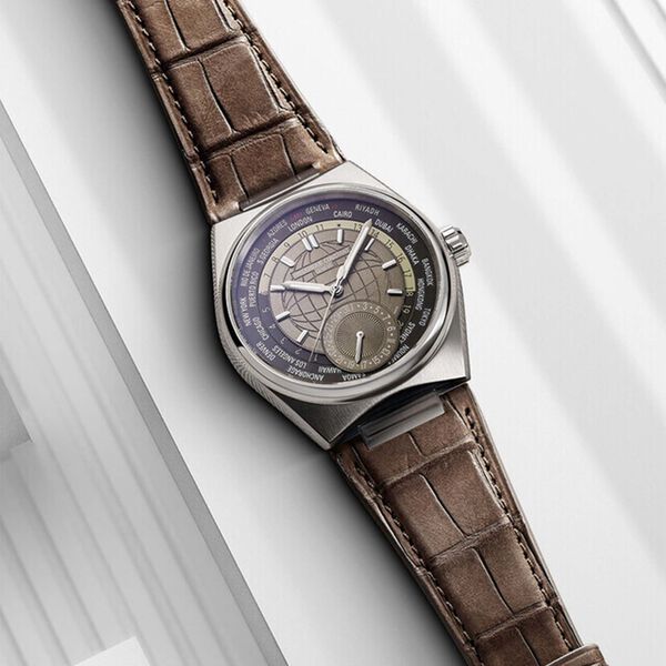 Highlife Manufacture 41 mm World Timer en acier inoxydable