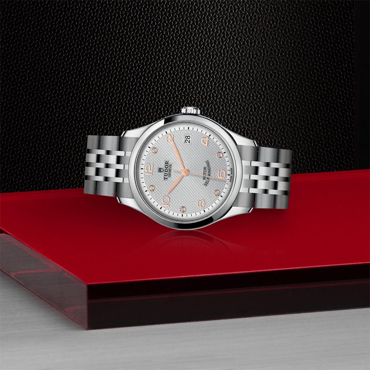 TUDOR 1926 36 mm automatique en acier inoxydable et diamants image number 3