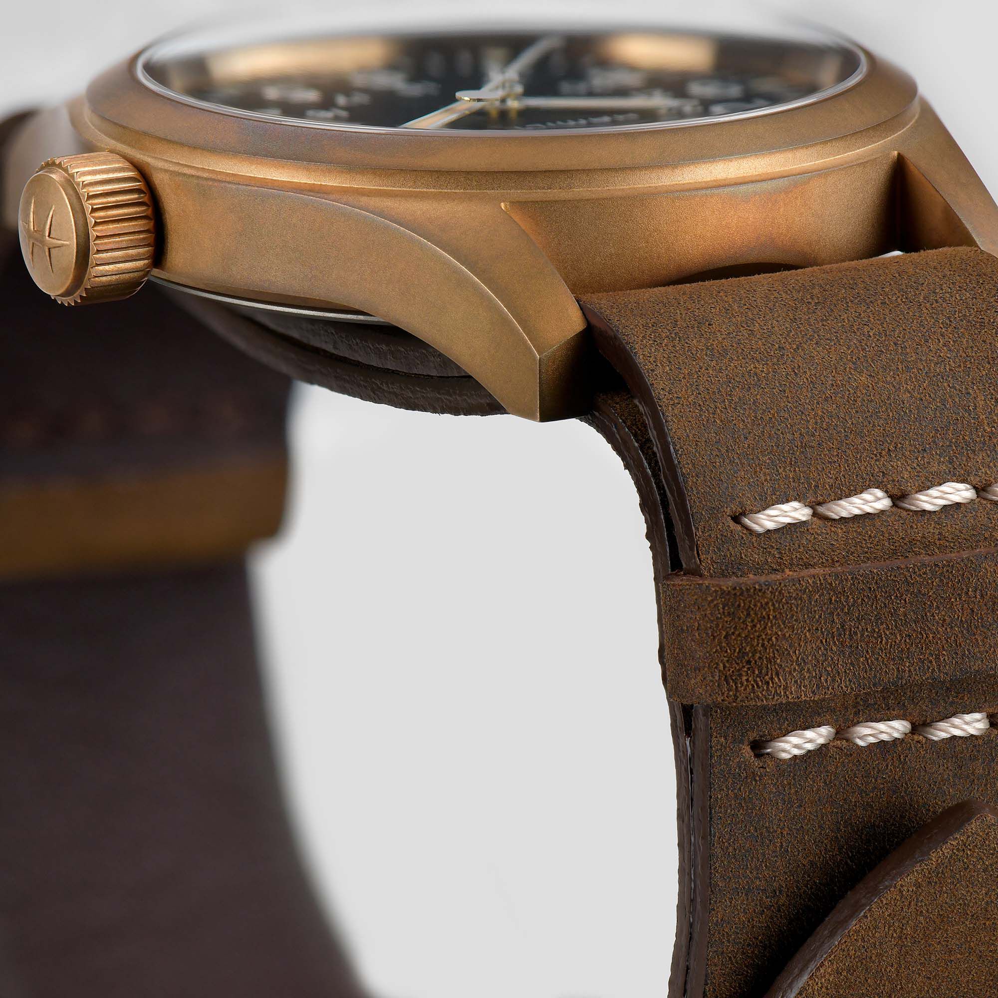 Khaki Field Manual 38 mm Bronze and Titanium