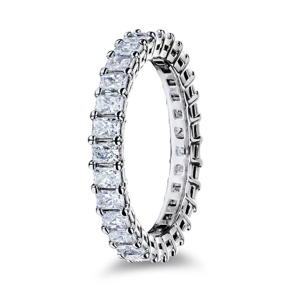 Alliance &eacute;ternit&eacute; en platine sertie de diamant radiant, 2.40ct