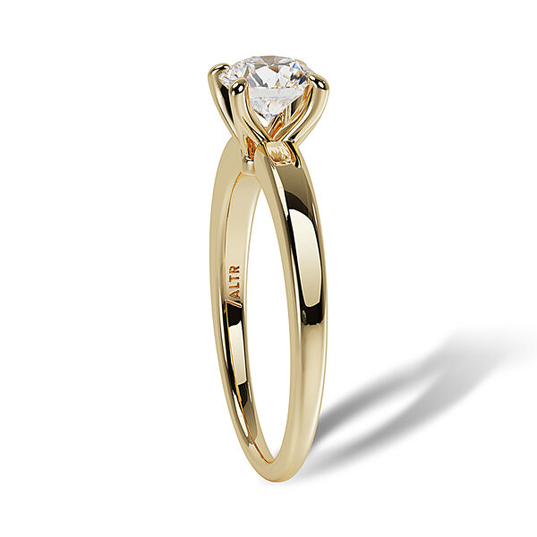 Bague de fiançailles à diamant solitaire rond en or jaune