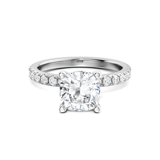 Birks Deco Bague de fian&ccedil;ailles en platine avec solitaire taille coussin et pav&eacute; de diamants, avec halo cach&eacute; en pav&eacute; image number 0