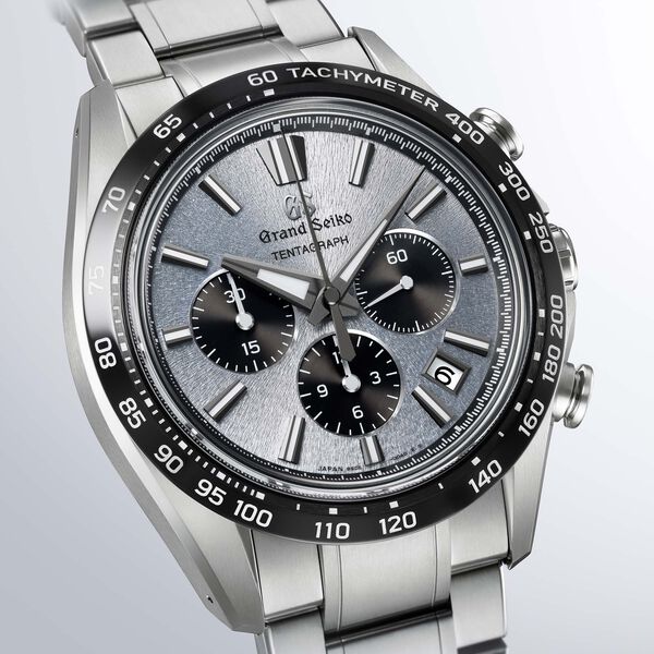 Evolution 9 Mount Iwate Automatic Chronograph 43 mm Titanium