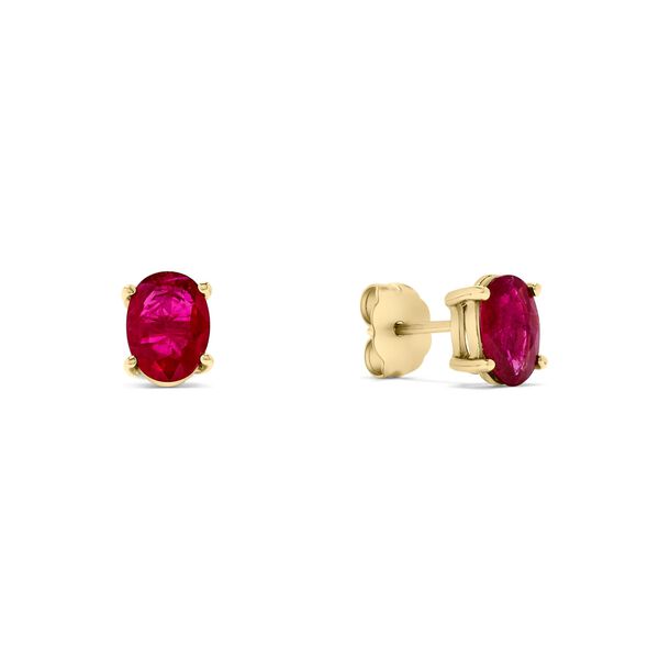 Boucles d'oreilles en or jaune avec rubis ovales