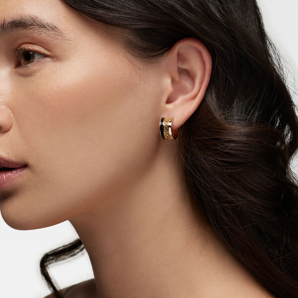 Boucles d'oreilles huggie en onyx