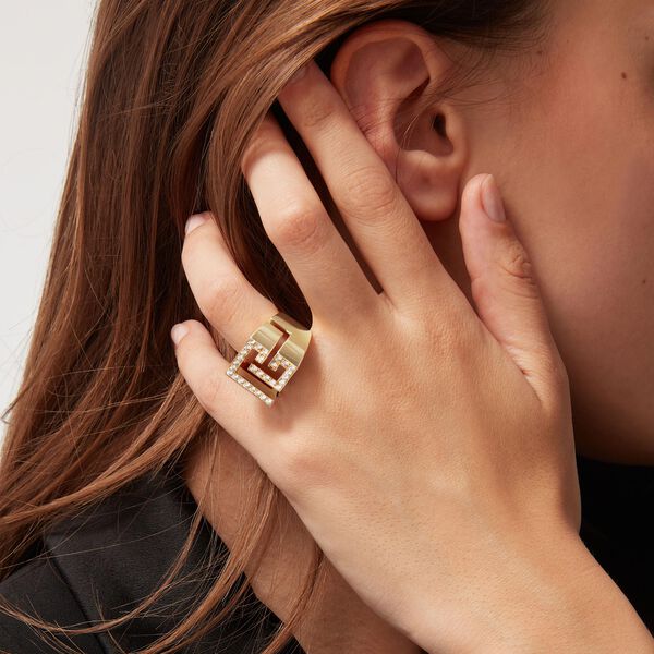 Labyrinth PB Yellow Gold and Diamond Pavé Ring