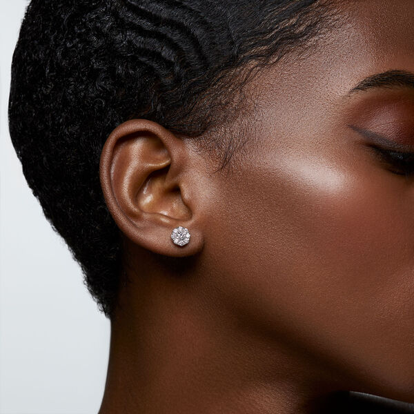 Boucles d'oreilles courtes en grappe de diamants, grande