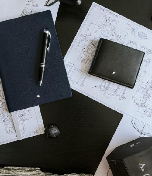 Black Montblanc pen with accessories