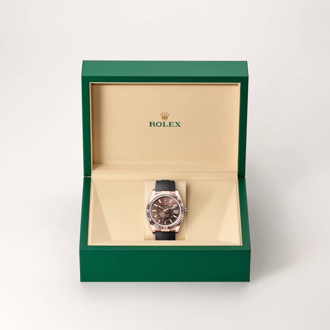 Rolex Sky-Dweller 18 ct Everose gold, M336235-0002